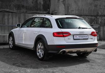 Подержанный автомобиль Audi A4 allroad 2014 года (6 фото)