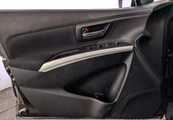 Подержанный автомобиль Suzuki SX4 Hatchback 2014 года (19 фото)