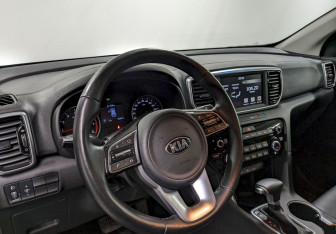 Подержанный автомобиль Kia Sportage 2021 года (13 фото)