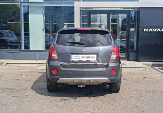 Подержанный автомобиль Opel Antara 2014 года (6 фото)