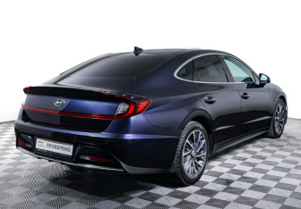 Подержанный автомобиль Hyundai Sonata 2019 года (5 фото)