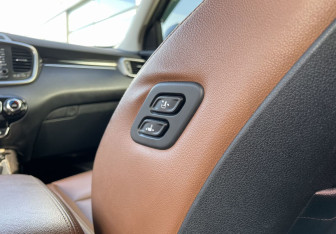 Подержанный автомобиль Kia Sorento 2018 года (24 фото)