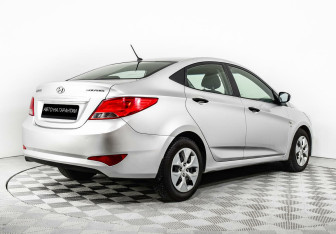 Подержанный автомобиль Hyundai Solaris Sedan 2015 года (5 фото)