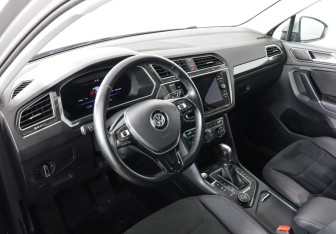Подержанный автомобиль Volkswagen Tiguan 2017 года (9 фото)