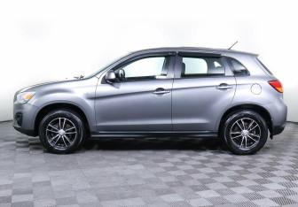 Подержанный автомобиль Mitsubishi ASX 2014 года (3 фото)
