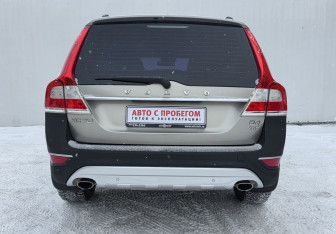 Подержанный автомобиль Volvo XC70 2014 года (6 фото)