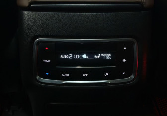 Подержанный автомобиль GAC GS8 2020 года (15 фото)