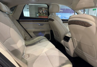 Подержанный автомобиль AITO M5 2023 года (17 фото)