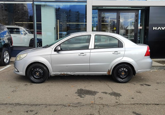 Подержанный автомобиль Ravon Nexia R3 2017 года (8 фото)