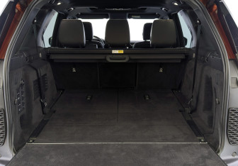 Подержанный автомобиль Land Rover Discovery 2019 года (10 фото)