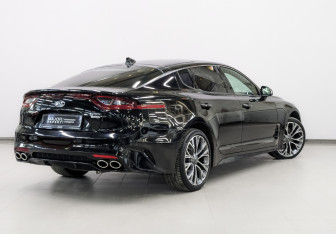 Подержанный автомобиль Kia Stinger 2018 года (5 фото)