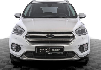 Подержанный автомобиль Ford Kuga 2018 года (2 фото)