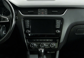 Подержанный автомобиль Skoda Octavia Wagon 2015 года (9 фото)