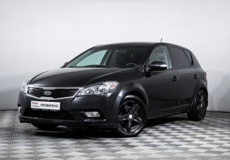 Подержанный автомобиль Kia Ceed Hatchback 2010 года (1 фото)