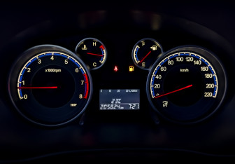 Подержанный автомобиль Suzuki SX4 Hatchback 2013 года (13 фото)