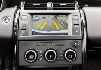 Подержанный автомобиль Land Rover Discovery 2017 года (26 фото)