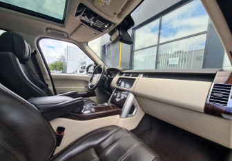 Подержанный автомобиль Land Rover Range Rover 2015 года (11 фото)
