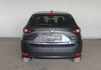 Подержанный автомобиль Mazda CX-5 2018 года (5 фото)