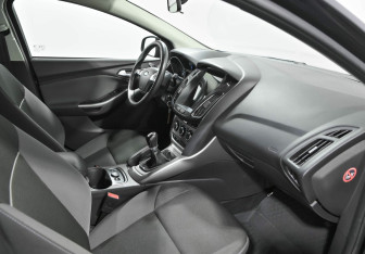 Подержанный автомобиль Ford Focus Sedan 2014 года (5 фото)