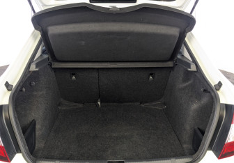 Подержанный автомобиль Skoda Rapid Liftback 2019 года (10 фото)