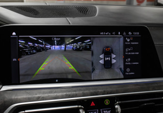 Подержанный автомобиль BMW X7 2021 года (30 фото)