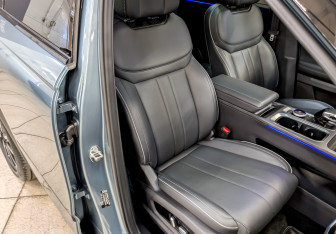 Подержанный автомобиль Jaecoo J7 2024 года (23 фото)