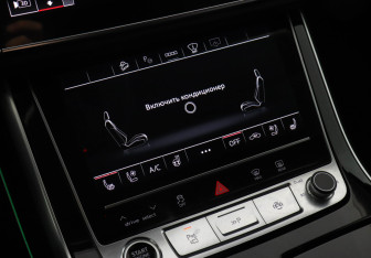 Подержанный автомобиль Audi Q7 2021 года (13 фото)