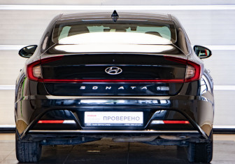 Подержанный автомобиль Hyundai Sonata 2020 года (5 фото)