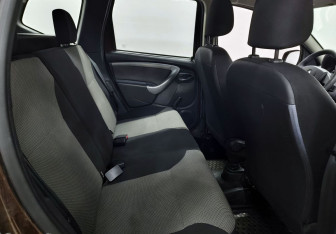 Подержанный автомобиль Renault Duster 2016 года (12 фото)