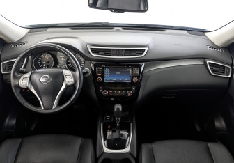 Подержанный автомобиль Nissan X-Trail 2017 года (14 фото)