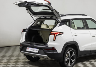 Подержанный автомобиль Москвич 3 2023 года (20 фото)