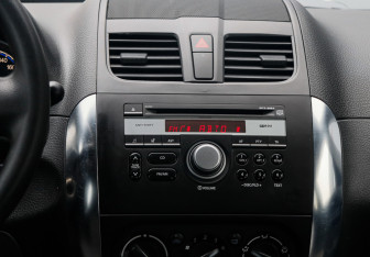 Подержанный автомобиль Suzuki SX4 Hatchback 2012 года (16 фото)