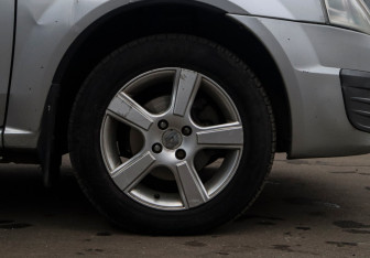 Подержанный автомобиль LADA (ВАЗ) Largus Wagon 2013 года (15 фото)