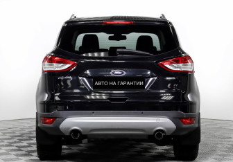 Подержанный автомобиль Ford Kuga 2014 года (6 фото)