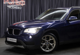 Подержанный автомобиль BMW X1 2013 года (21 фото)