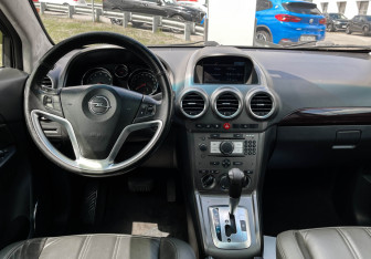 Подержанный автомобиль Opel Antara 2008 года (12 фото)