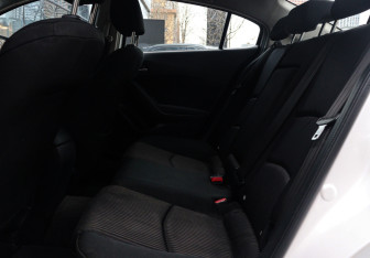 Подержанный автомобиль Mazda 3 Sedan 2014 года (10 фото)