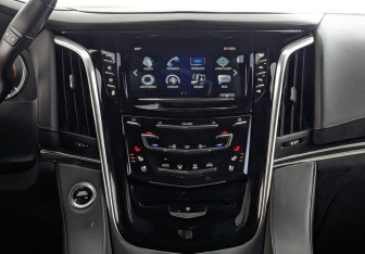 Подержанный автомобиль Cadillac Escalade Suv 2020 года (17 фото)
