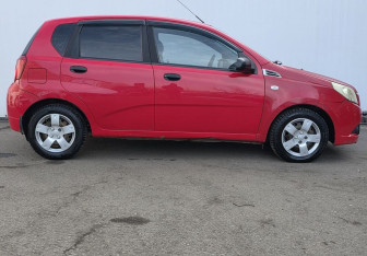 Подержанный автомобиль Chevrolet Aveo Hatchback 2011 года (4 фото)