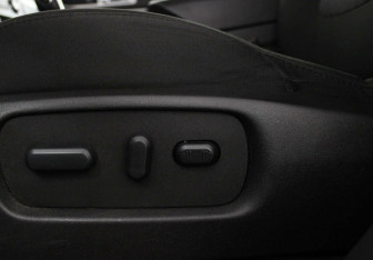 Подержанный автомобиль Ford Explorer 2014 года (10 фото)