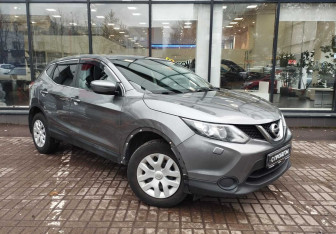 Подержанный автомобиль Nissan Qashqai 2014 года (3 фото)