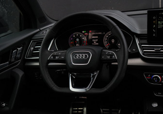 Подержанный автомобиль Audi Q5 2025 года (14 фото)