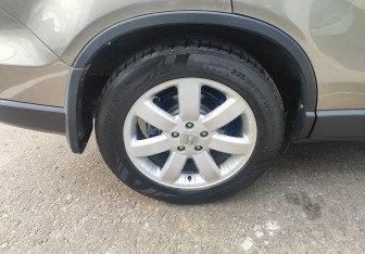 Подержанный автомобиль Honda CR-V 2008 года (12 фото)