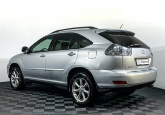 Подержанный автомобиль Lexus RX 2008 года (7 фото)