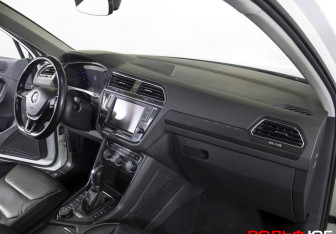 Подержанный автомобиль Volkswagen Tiguan 2017 года (9 фото)