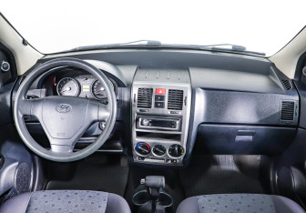 Подержанный автомобиль Hyundai Getz 2005 года (13 фото)