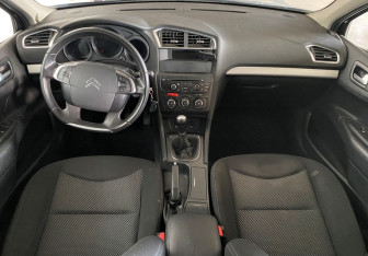 Подержанный автомобиль Citroen C4 Sedan 2013 года (9 фото)