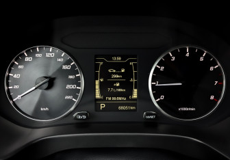 Подержанный автомобиль Chery Tiggo 4 2021 года (13 фото)