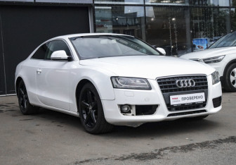 Подержанный автомобиль Audi A5 Coupe 2009 года (3 фото)