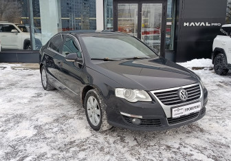 Подержанный автомобиль Volkswagen Passat Sedan 2008 года (3 фото)